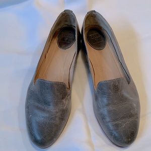 Frye Distressed Leather Flats woman size 8.5B
